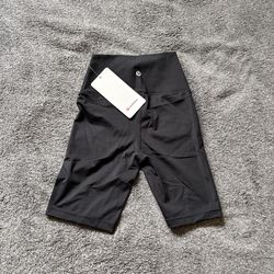 🖤Lululemon Black Biker Shorts🖤