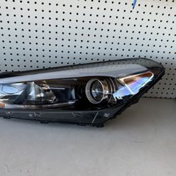 Left Headlight Assembly Compatible with 2016-2018 Hyundai Tucson