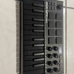 AKAI MPK Mimi