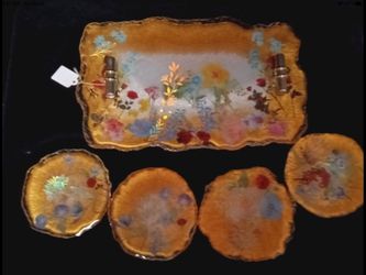 Gold floral hosting/serving tray set in geode vintage design