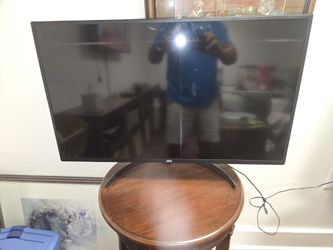 JLink 32" Computer Monitor