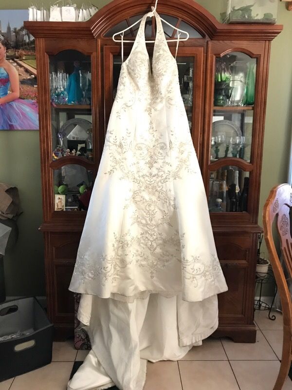 Wedding dress