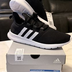 Adidas Women’s Shoes 7 1/2