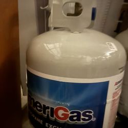 Full 20 Pound Propane Tank