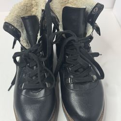 Universal Thread Karrisa Faux Fur Sherpa Boots Size 7 