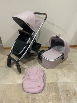 Uppababy Cruz V2 Stroller with Bassinet and Cozy Ganoosh Pink 
