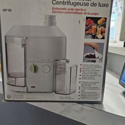 Deluxe Juice Extractor 