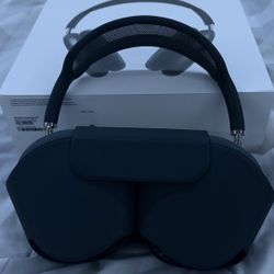 AirPod Maxes (Blue)