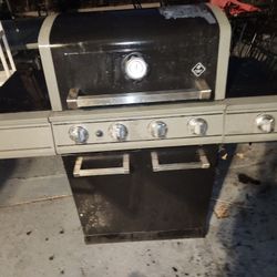 Propane Grill/Parrilla de propano