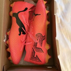 Puma Soccer Clear  Size 11.5  New  Never Worn 