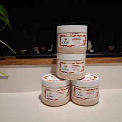 LIMITED EDITION DOVE SCRUB