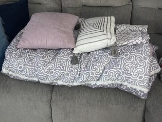 Queen comforter