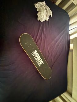 Sonic Skateboard