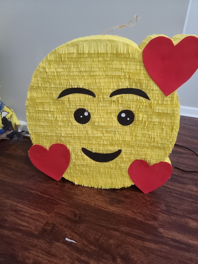 Emoji Piñata
