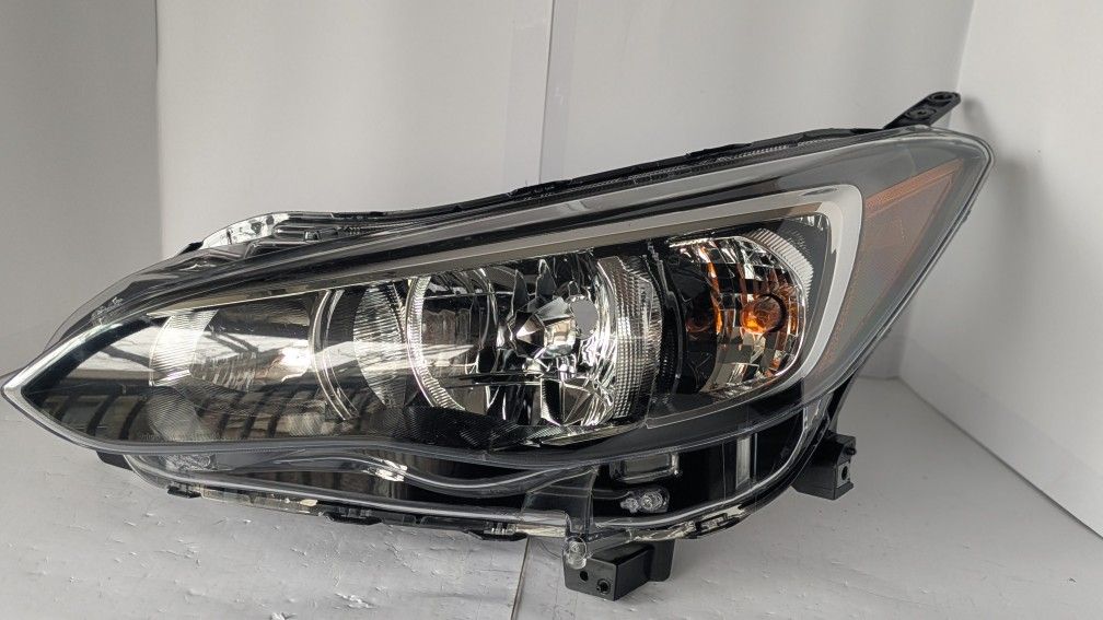 2017-2022 Subaru Impreza Halogen Headlight Left Driver Side