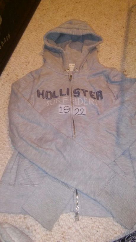 Hollister hoodie size large