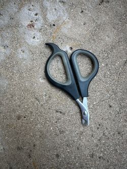 Reptile nail clippers
