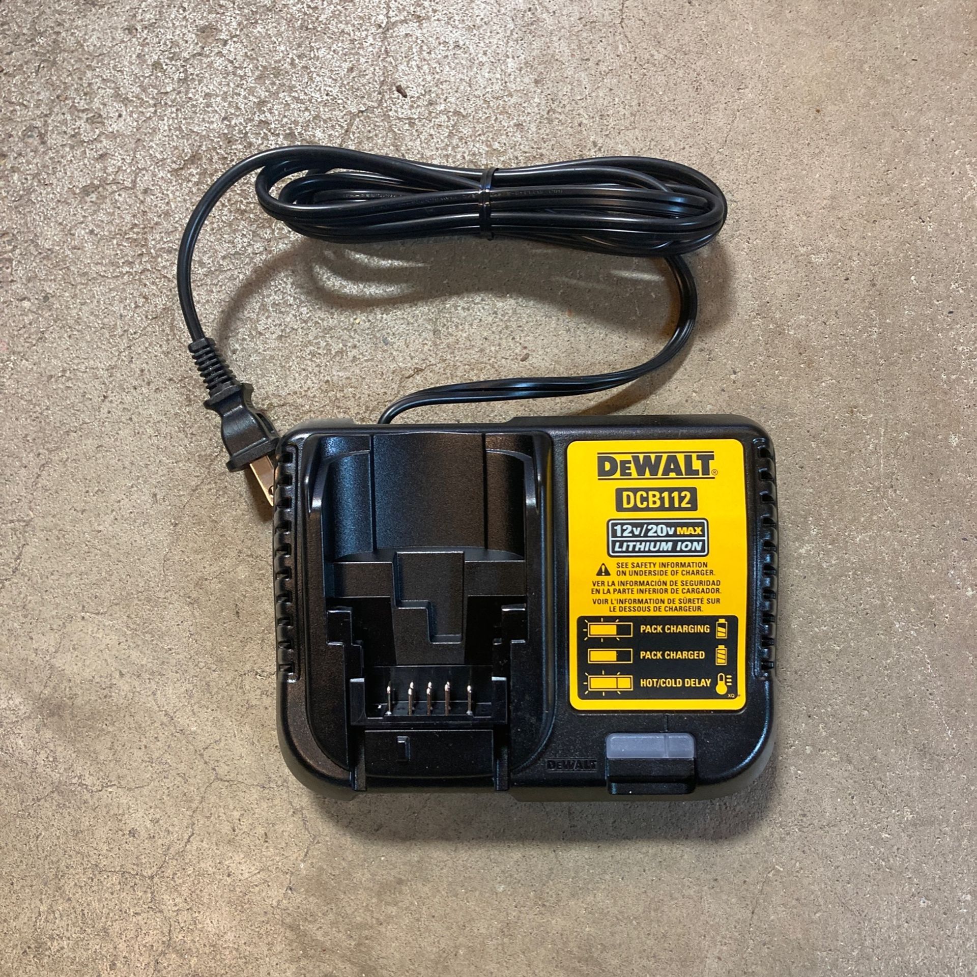 Dewalt DCB112 Battery Charger NEW