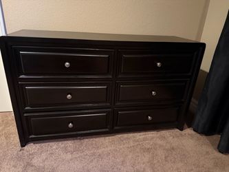 Dark wood storage bedroom set