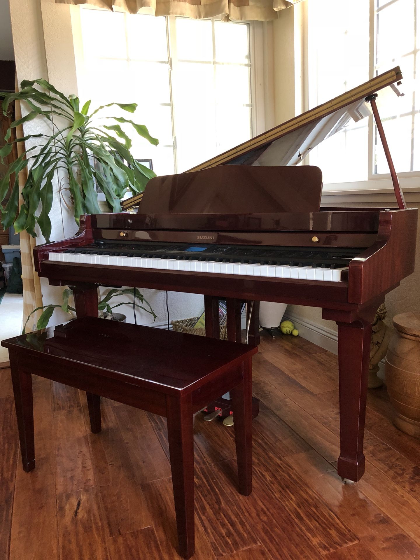 Suzuki baby grande piano ensemble HG-500ex