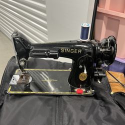 Vintage Electric Singer Sewing Machine
