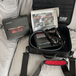 The Atomic Aquatics T25 regulator is a rare, special edition, titanium regulator, with zipper bag