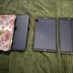 2 Samsung Tablets 16 GB With Chargers And Cases 