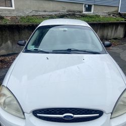 2003 Ford Taurus