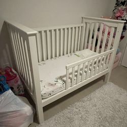 Kendall Convertible Crib Pottery Barn