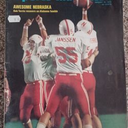 2 Vintage Sports Illustrated Magazines 1971 & 1972 