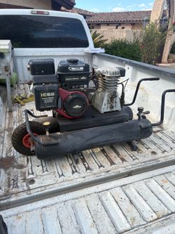 Gas powered industrial air compressor Briggs and Stratton