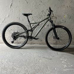 Specialized Stump Jumper large 