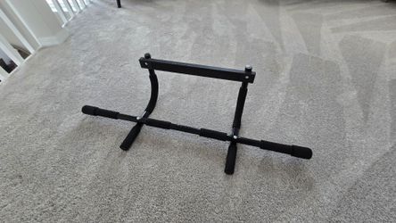 Pull up bar