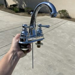Moen Kingsley Bathroom Faucet 