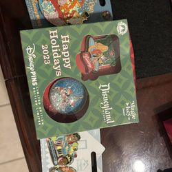 Disney Pins 
