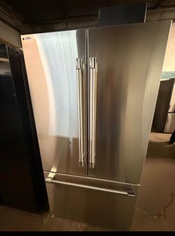 🚨Thermidor - Professional Series 20.8 Cu. Ft. French Door Bottom Freezer Smart Counter-Depth