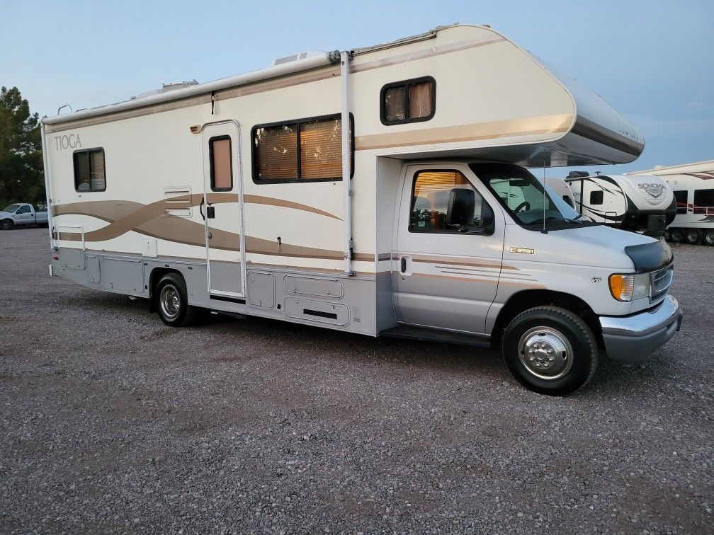 1998 Tioga 29ft Class C RV 43k Miles Hydraulic leveling jacks for Sale