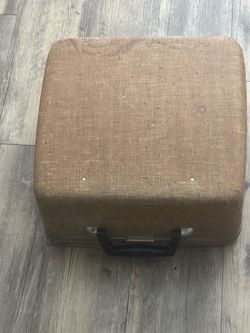 Royal Quiet De Luxe Type Writer