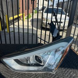 2013-2016 Hyundai Santa Fe Sport Headlight xenon LH