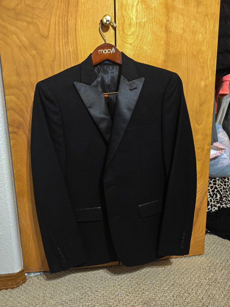Ryan Seacrest Distinction Tuxedo Size S