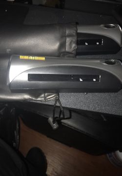 Small portable scanner good for receipts. Takes up to 4x11 barely use comes with pouch