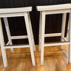 Solid Wood Saddle-Seat Kitchen Counter Barstool with Footrest
