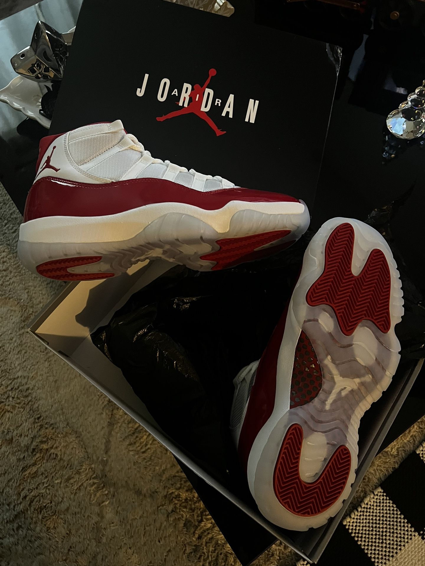 Jordan 11 Cherry