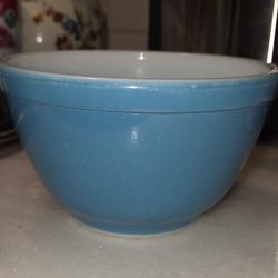 Vintage Pyrex Blue 5 Inch Mixing Bowl