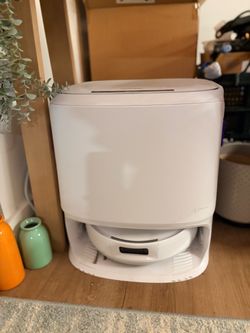 Narwal Smart Vacuum + accessories