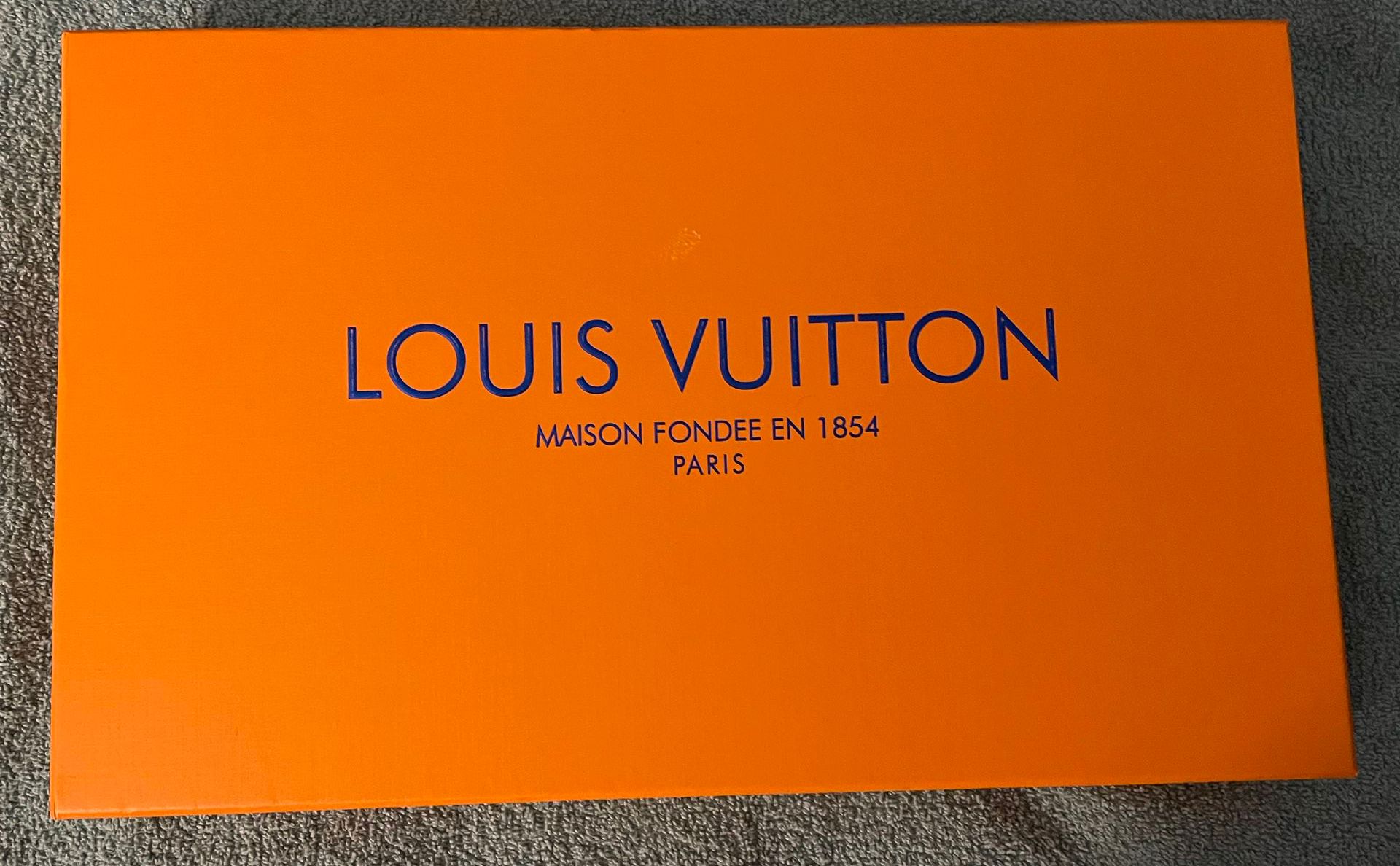Brand new Louis Vuitton cashmere scarf