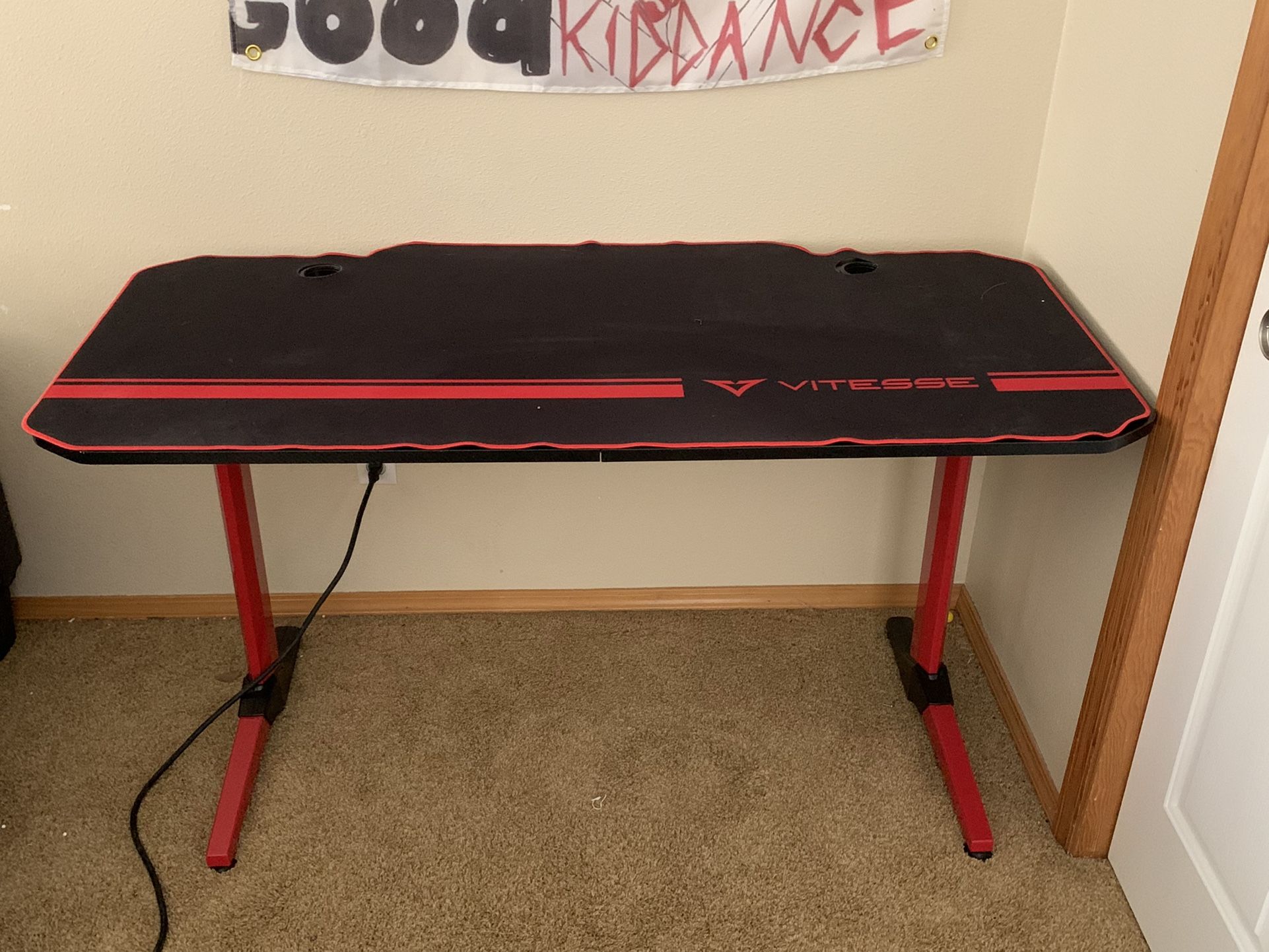 Vitesse Gaming Table