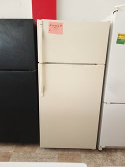 Black Friday SALE Kenmore Refrigerator ex large. Warranty . Delivery available . 2203 Fowler st. Ft. Myers 33901