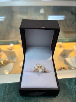 Butterfly ring