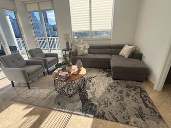 Modern Gray Sleeper Sectional Sofa with Chaise – Excellent Condition